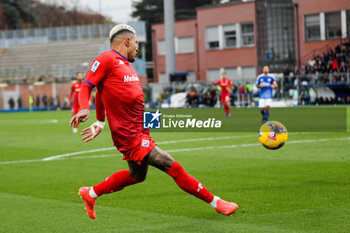 2024-11-24 - Dodo (ACF Fiorentina) Soccer - Italian ,Serie A - Como 1907 vs ACF Fiorentina , 2024-25 game at Stadio Giuseppe Sinigaglia in Como (CO), Italy, 24.11.2024. Photo by Marius Bunduc/LiveMedia - COMO 1907 VS ACF FIORENTINA - ITALIAN SERIE A - SOCCER