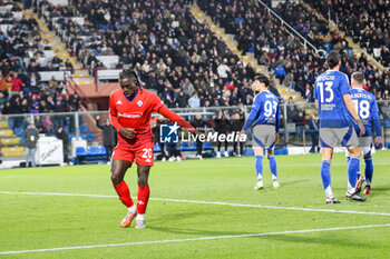 2024-11-24 - Moise Kean(ACF Fiorentina)celebrates his goal 2-0 Soccer - Italian ,Serie A - Como 1907 vs ACF Fiorentina , 2024-25 game at Stadio Giuseppe Sinigaglia in Como (CO), Italy, 24.11.2024. Photo by Marius Bunduc/LiveMedia - COMO 1907 VS ACF FIORENTINA - ITALIAN SERIE A - SOCCER