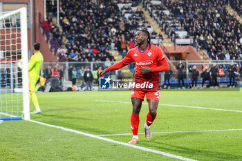 2024-11-24 - Moise Kean(ACF Fiorentina)celebrates his goal 2-0 Soccer - Italian ,Serie A - Como 1907 vs ACF Fiorentina , 2024-25 game at Stadio Giuseppe Sinigaglia in Como (CO), Italy, 24.11.2024. Photo by Marius Bunduc/LiveMedia - COMO 1907 VS ACF FIORENTINA - ITALIAN SERIE A - SOCCER