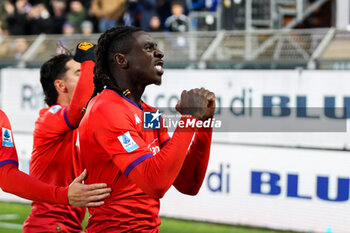 2024-11-24 - Moise Kean(ACF Fiorentina)celebrates his goal 2-0 Soccer - Italian ,Serie A - Como 1907 vs ACF Fiorentina , 2024-25 game at Stadio Giuseppe Sinigaglia in Como (CO), Italy, 24.11.2024. Photo by Marius Bunduc/LiveMedia - COMO 1907 VS ACF FIORENTINA - ITALIAN SERIE A - SOCCER