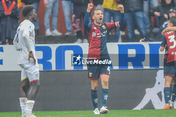 2024-11-24 - Milan Badelj (Genoa) celebrates after scoring a goal 2 - 1 - GENOA CFC VS CAGLIARI CALCIO - ITALIAN SERIE A - SOCCER