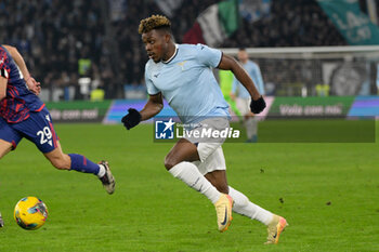 2024-11-24 - Lazio's Fisayo Dele-Bashiru  during the Italian Football Championship League A 2024/2025 match between SS Lazio vs Bologna FC at the Olimpic Stadium in Rome on 24 November 2024. - SS LAZIO VS BOLOGNA FC - ITALIAN SERIE A - SOCCER