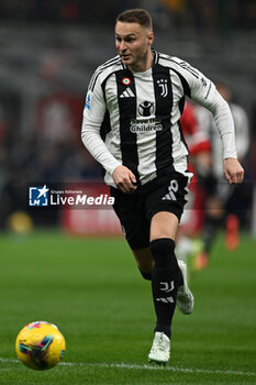 2024-11-23 - Teun Koopmeiners of Juventus FC during the Italian Serie A football match between AC Milan and FC Juventus on November 23, 2024 at Giuseppe Meazza San Siro Siro stadium in Milan, Italy - AC MILAN VS JUVENTUS FC - ITALIAN SERIE A - SOCCER