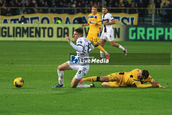 2024-11-23 - Nahuel Estevez (Parma Calcio) fights for the ball - PARMA CALCIO VS ATALANTA BC - ITALIAN SERIE A - SOCCER