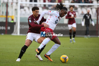 2024-11-24 - Che' Adams (Torino FC) vs Warren Bondo (AC Monza) - TORINO FC VS AC MONZA - ITALIAN SERIE A - SOCCER