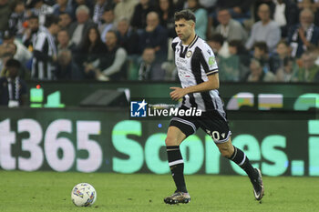 2024-11-02 - Lautaro Gianetti of Udinese FC play the ball during Udinese Calcio vs Juventus FC, 11° Serie A Enilive 2024-25 game at Bluenergy stadium in Udine (UD), Italy, on November 02, 2024. - UDINESE CALCIO VS JUVENTUS FC - ITALIAN SERIE A - SOCCER