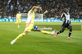 2024-11-02 - Dusan Vlahovic of Juventus FC play the ball during Udinese Calcio vs Juventus FC, 11° Serie A Enilive 2024-25 game at Bluenergy stadium in Udine (UD), Italy, on November 02, 2024. - UDINESE CALCIO VS JUVENTUS FC - ITALIAN SERIE A - SOCCER