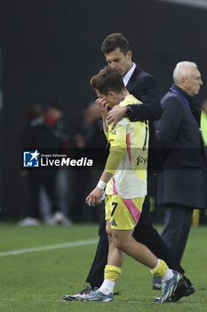 2024-11-02 - Thiago Motta Head Coach of Juventus FC speaks to Francisco Conceicao of Juventus FC at the end of Udinese Calcio vs Juventus FC, 11° Serie A Enilive 2024-25 game at Bluenergy stadium in Udine (UD), Italy, on November 02, 2024. - UDINESE CALCIO VS JUVENTUS FC - ITALIAN SERIE A - SOCCER