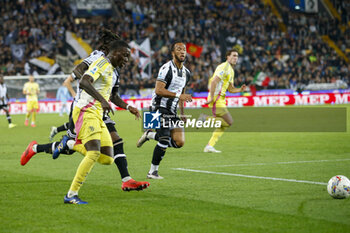 2024-11-02 - Timothy Weah of Juventus FC play the ball during Udinese Calcio vs Juventus FC, 11° Serie A Enilive 2024-25 game at Bluenergy stadium in Udine (UD), Italy, on November 02, 2024. - UDINESE CALCIO VS JUVENTUS FC - ITALIAN SERIE A - SOCCER