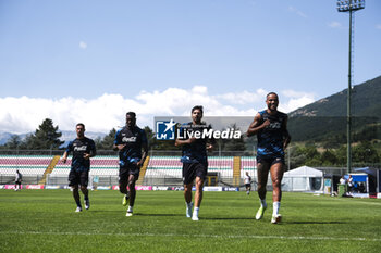 2024-07-26 - Napoli's Italian forward Matteo Politano, Napoli's Cameroonian midfielder Andre Frank Zambo Anguissa, Napoli's Argentinian forward Giovanni Simeone and Napoli's Brazilian defender Natan during SSC Napoli's 2024-25 preseason training camp in Castel Di Sangro, Abruzzo, Italy. - NAPOLI - PRESS CONFERENCE AND TRAINING - ITALIAN SERIE A - SOCCER