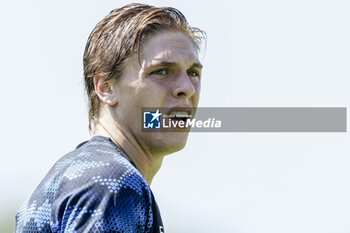 2024-07-26 - Napoli's Italian midfielder Alessio Zerbin during SSC Napoli's 2024-25 preseason training camp in Castel Di Sangro, Abruzzo, Italy. - NAPOLI - PRESS CONFERENCE AND TRAINING - ITALIAN SERIE A - SOCCER