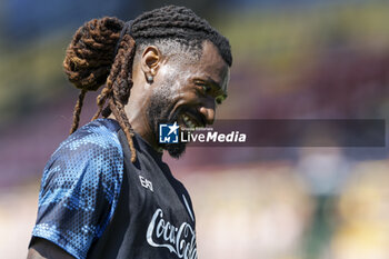 2024-07-26 - Napoli's Cameroonian midfielder Andre Frank Zambo Anguissa during SSC Napoli's 2024-25 preseason training camp in Castel Di Sangro, Abruzzo, Italy. - NAPOLI - PRESS CONFERENCE AND TRAINING - ITALIAN SERIE A - SOCCER