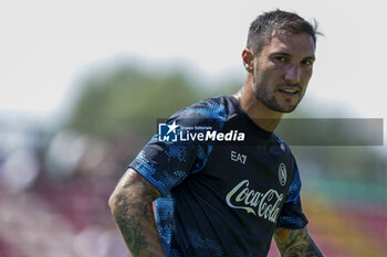 2024-07-26 - Napoli's Italian forward Matteo Politano during SSC Napoli's 2024-25 preseason training camp in Castel Di Sangro, Abruzzo, Italy. - NAPOLI - PRESS CONFERENCE AND TRAINING - ITALIAN SERIE A - SOCCER