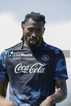 2024-07-26 - Napoli's Cameroonian midfielder Andre Frank Zambo Anguissa during SSC Napoli's 2024-25 preseason training camp in Castel Di Sangro, Abruzzo, Italy. - NAPOLI - PRESS CONFERENCE AND TRAINING - ITALIAN SERIE A - SOCCER