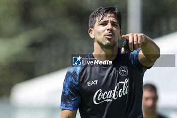 2024-07-26 - Napoli's Argentinian forward Giovanni Simeone during SSC Napoli's 2024-25 preseason training camp in Castel Di Sangro, Abruzzo, Italy. - NAPOLI - PRESS CONFERENCE AND TRAINING - ITALIAN SERIE A - SOCCER