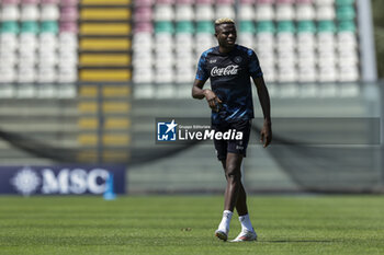 2024-07-26 - Napoli's Nigerian forward Victor Osimhen during SSC Napoli's 2024-25 preseason training camp in Castel Di Sangro, Abruzzo, Italy. - NAPOLI - PRESS CONFERENCE AND TRAINING - ITALIAN SERIE A - SOCCER