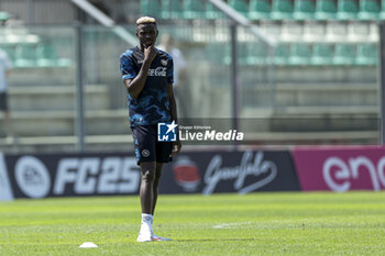 2024-07-26 - Napoli's Nigerian forward Victor Osimhen during SSC Napoli's 2024-25 preseason training camp in Castel Di Sangro, Abruzzo, Italy. - NAPOLI - PRESS CONFERENCE AND TRAINING - ITALIAN SERIE A - SOCCER