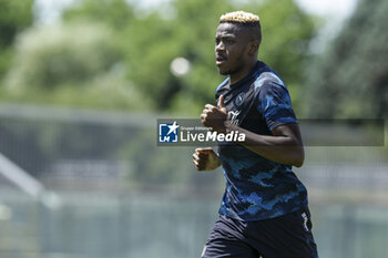 2024-07-26 - Napoli's Nigerian forward Victor Osimhen during SSC Napoli's 2024-25 preseason training camp in Castel Di Sangro, Abruzzo, Italy. - NAPOLI - PRESS CONFERENCE AND TRAINING - ITALIAN SERIE A - SOCCER