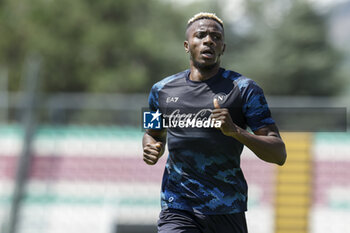 2024-07-26 - Napoli's Nigerian forward Victor Osimhen during SSC Napoli's 2024-25 preseason training camp in Castel Di Sangro, Abruzzo, Italy. - NAPOLI - PRESS CONFERENCE AND TRAINING - ITALIAN SERIE A - SOCCER