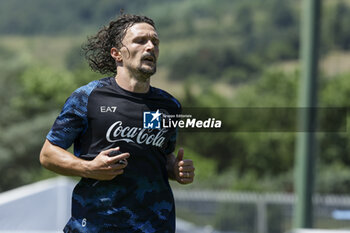 2024-07-26 - Napoli's Portuguese defender Mario Rui during SSC Napoli's 2024-25 preseason training camp in Castel Di Sangro, Abruzzo, Italy. - NAPOLI - PRESS CONFERENCE AND TRAINING - ITALIAN SERIE A - SOCCER