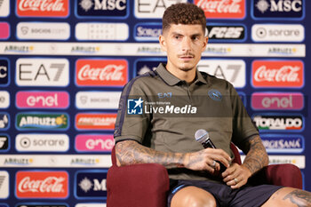 2024-07-26 - Press conference of Napoli's Italian defender Giovanni Di Lorenzo during SSC Napoli's 2024-25 preseason training camp in Castel Di Sangro, Abruzzo, Italy. - NAPOLI - PRESS CONFERENCE AND TRAINING - ITALIAN SERIE A - SOCCER