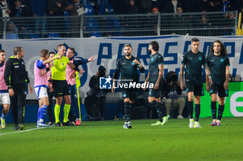 2024-10-31 - Referee Luca Pairetto Soccer - Italian ,Serie A - Como 1907 vs S.S.Lazio, 2024-25 game at Stadio Giuseppe Sinigaglia in Como (CO), Italy, 31.10.2024. Photo by Marius Bunduc/LiveMedia - COMO 1907 VS SS LAZIO - ITALIAN SERIE A - SOCCER