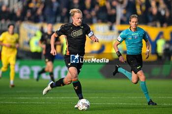 2024-11-09 - Venezia’s Joel Pohjanpalo portrait in action - VENEZIA FC VS PARMA CALCIO - ITALIAN SERIE A - SOCCER