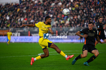 2024-11-09 - Parma’s Gabriel Charpentier portrait in action - VENEZIA FC VS PARMA CALCIO - ITALIAN SERIE A - SOCCER