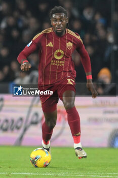 2024-11-24 - Manu Kone of AS Roma in action during the Serie A Enilive between SSC Napoli vs AS Roma at Diego Armando Maradona Stadium - SSC NAPOLI VS AS ROMA - ITALIAN SERIE A - SOCCER