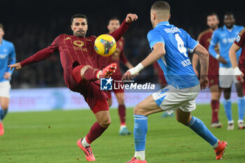 2024-11-24 - Bryan Cristante of AS Roma in action during the Serie A Enilive between SSC Napoli vs AS Roma at Diego Armando Maradona Stadium - SSC NAPOLI VS AS ROMA - ITALIAN SERIE A - SOCCER