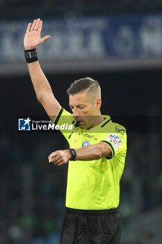 2024-11-24 - Davide Massa the referee look during the Serie A Enilive between SSC Napoli vs AS Roma at Diego Armando Maradona Stadium - SSC NAPOLI VS AS ROMA - ITALIAN SERIE A - SOCCER