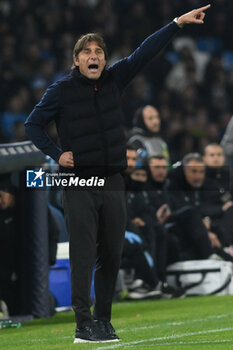 2024-11-24 - Antonio Conte Coach of SSC Napoli gestures during the Serie A Enilive between SSC Napoli vs AS Roma at Diego Armando Maradona Stadium - SSC NAPOLI VS AS ROMA - ITALIAN SERIE A - SOCCER