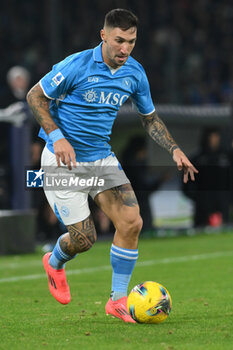 2024-11-24 - Matteo Politano of SSC Napoli in action during the Serie A Enilive between SSC Napoli vs AS Roma at Diego Armando Maradona Stadium - SSC NAPOLI VS AS ROMA - ITALIAN SERIE A - SOCCER