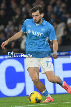 2024-11-24 - Khvicha Kvaratskhelia of SSC Napoli in action during the Serie A Enilive between SSC Napoli vs AS Roma at Diego Armando Maradona Stadium - SSC NAPOLI VS AS ROMA - ITALIAN SERIE A - SOCCER