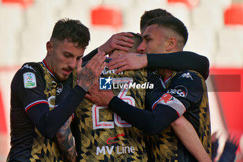 2024-01-13 - Marco Nasti of SSC Bari celebrates after scoring a goal with teammates - SSC BARI VS TERNANA CALCIO - ITALIAN SERIE B - SOCCER