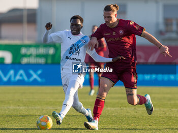 2024-01-13 - Claudio Gomes (Palermo F.C.) in action against Tommy Maistrello (CIttadella) during the Italian Serie BKT match between Cittadella vs. Palermo F.C. on 13rd January 2024 at the Pier Cesare Tombolato Stadium in Cittadella (PD), Italy - AS CITTADELLA VS PALERMO FC - ITALIAN SERIE B - SOCCER