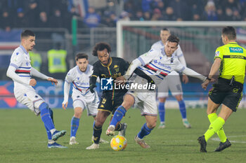 2024-01-14 - Gianluca Busio (Venezia) hindered by Valerio Verre (Sampdoria) - VENEZIA FC VS UC SAMPDORIA - ITALIAN SERIE B - SOCCER