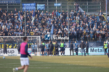 2024-02-17 - Team of Lecco talks with the fans during the Serie BKT match between Lecco and Cosenza at Stadio Mario Rigamonti-Mario Ceppi on February 17, 2024 in Lecco, Italy.
(Photo by Matteo Bonacina/LiveMedia) - LECCO 1912 VS COSENZA CALCIO - ITALIAN SERIE B - SOCCER