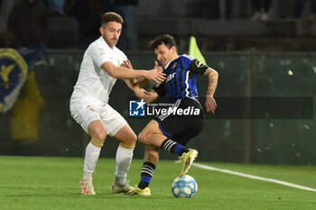 2024-02-28 - Fabio Gerli (Modena) Lisandru Tramoni (Pisa) - PISA SC VS MODENA FC - ITALIAN SERIE B - SOCCER