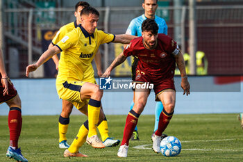 2024-03-16 - Simone Branca (Cittadella) and Luca Magnino (Modena) - AS CITTADELLA VS MODENA FC - ITALIAN SERIE B - SOCCER