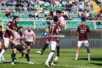 2024-04-27 - Ionut Nedelcearu (Palermo F.C.) overhead kick the ball during the Italian Serie BKT match between Palermo F.C. vs A.C. Reggiana 1919 on 27th April 2024 at the Renzo Barbera stadium in Palermo, Italy - PALERMO FC VS AC REGGIANA - ITALIAN SERIE B - SOCCER