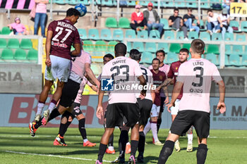 2024-04-27 - Alessandro Marcandalli (A.C. Reggiana 1919) overhead kick the ball during the Italian Serie BKT match between Palermo F.C. vs A.C. Reggiana 1919 on 27th April 2024 at the Renzo Barbera stadium in Palermo, Italy - PALERMO FC VS AC REGGIANA - ITALIAN SERIE B - SOCCER