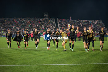 2024-04-26 - Venezia celebrates after winning the match - VENEZIA FC VS US CREMONESE - ITALIAN SERIE B - SOCCER