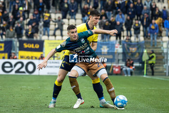 2024-03-09 - Giacomo Manzari (Feralpisal..) and Cristian Cauz (Modena) - MODENA FC VS FERALPISALò - ITALIAN SERIE B - SOCCER