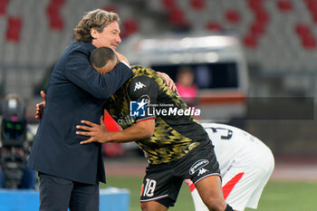 2024-04-05 - coach Giovanni Stroppa of US Cremonese and Davide Diaw of SSC Bari - SSC BARI VS US CREMONESE - ITALIAN SERIE B - SOCCER