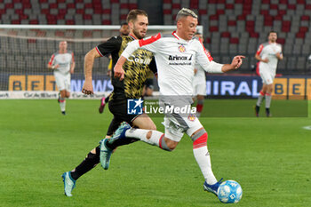 2024-04-05 - Cesar Falletti of US Cremonese and Giacomo Ricci of SSC Bari - SSC BARI VS US CREMONESE - ITALIAN SERIE B - SOCCER