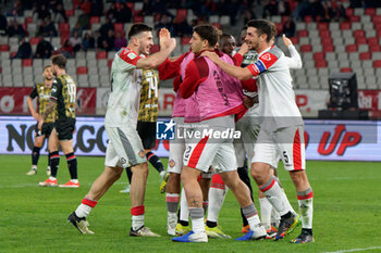 2024-04-05 - Michele Collocolo of US Cremonese celebrates after scoring a goal with teammates - SSC BARI VS US CREMONESE - ITALIAN SERIE B - SOCCER