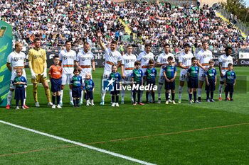 05/05/2024 - Venezia FC Lineup and the referee trio under the Serie BKT alignment arc - VENEZIA FC VS FERALPISALò - SERIE B - CALCIO