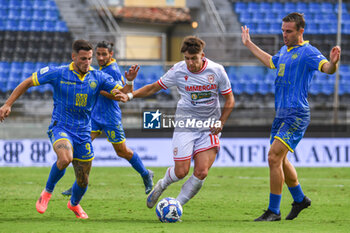 2024-09-28 - Tobias Elian Reinhart (Reggiana) against Luigi Cherubini (Carrarese) - CARRARESE CALCIO VS AC REGGIANA - ITALIAN SERIE B - SOCCER