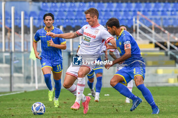 2024-09-28 - Luca Vido (Reggiana) against Marco Imperiale (Carrarese) - CARRARESE CALCIO VS AC REGGIANA - ITALIAN SERIE B - SOCCER